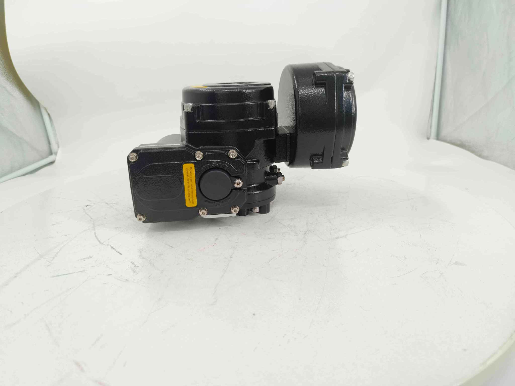 Acionador elétrico à prova de explosão